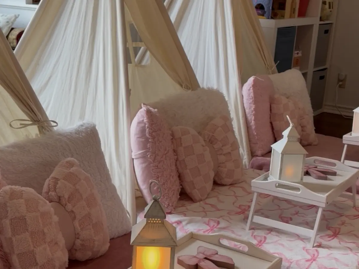 Coquette sleepover tent setup